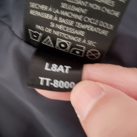 Tumi Tech Puffer Coat Quilted Hooded Polyester Pockets Black Mens XL - Picture 11 of 14